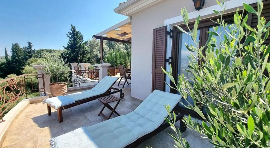 Aquilina Villa Apolpaina Екстериор снимка